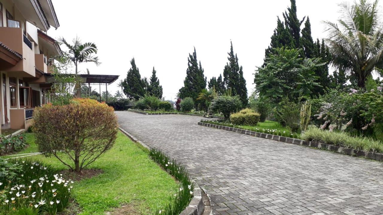 Grha Kasih Hotel โบกอร์ ภายนอก รูปภาพ
